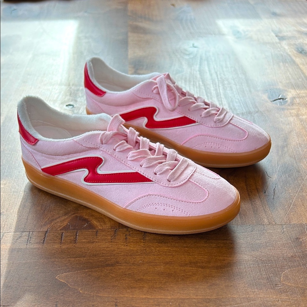 Madden Girl Giia Sneaker